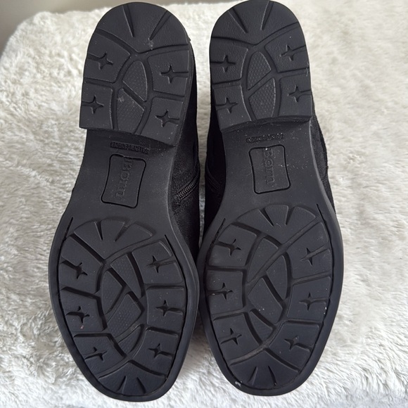 Women’s Born ankle boots - Picture 5 of 9